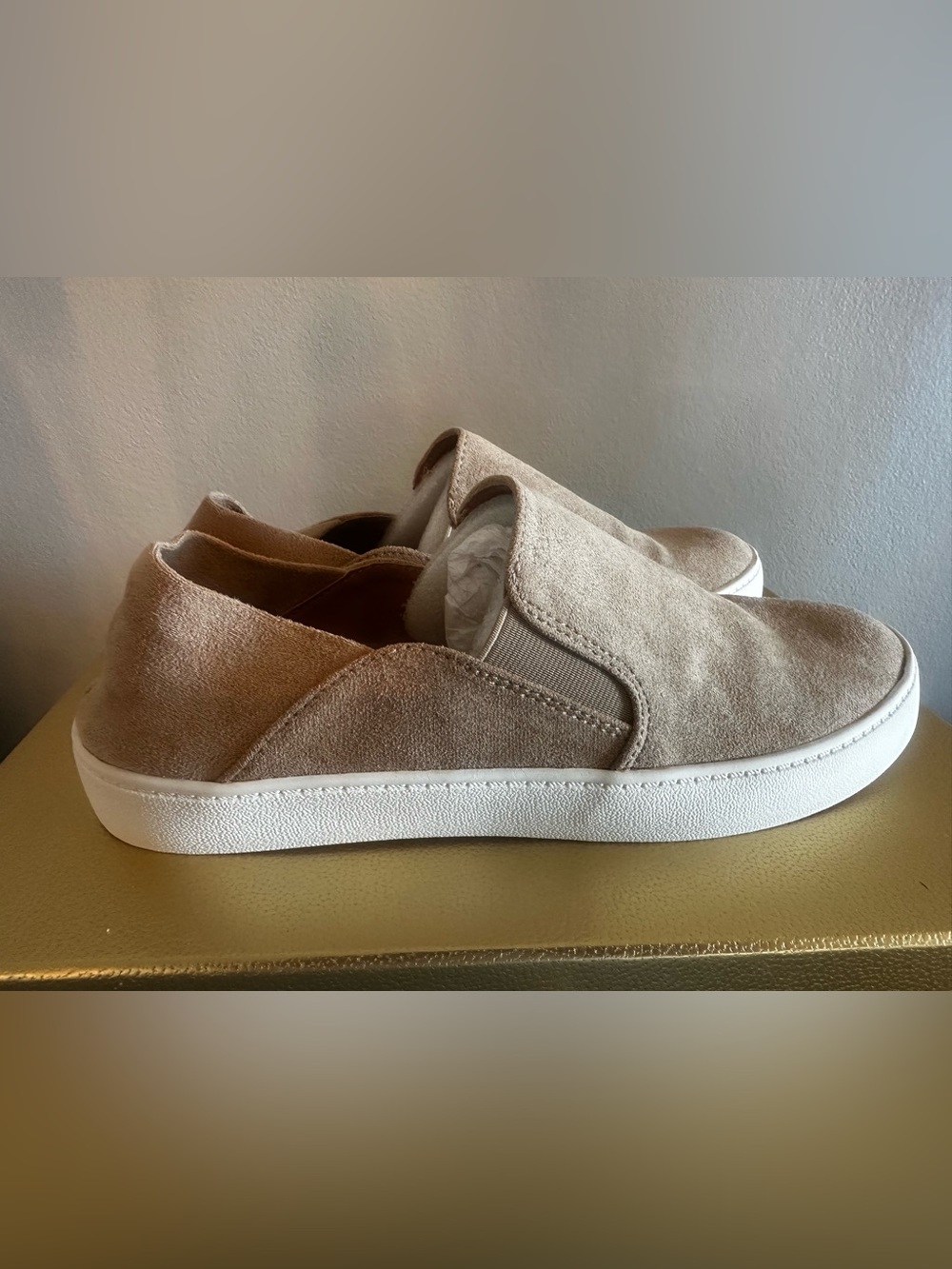 Steve Madden Fayna Suede Slip-On Sneakers. Tan with White Sole. Size 9